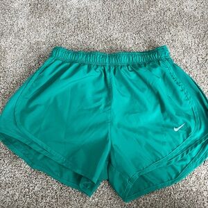 Women’s Nike tempo shorts